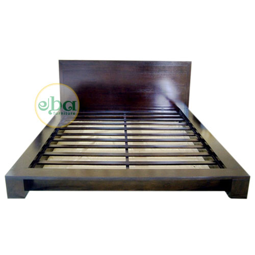 wooden plain bed