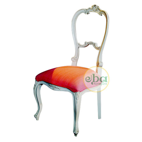 laudya carved chair